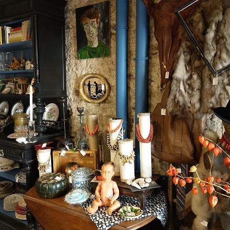 Maison D'Hotes "Les Volets Verts" Et Sa Brocante Ecueille Ngoại thất bức ảnh