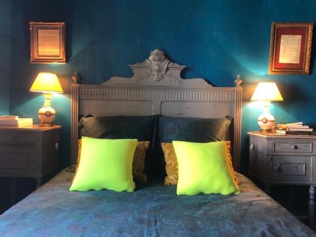 Maison D'Hotes "Les Volets Verts" Et Sa Brocante Ecueille Ngoại thất bức ảnh