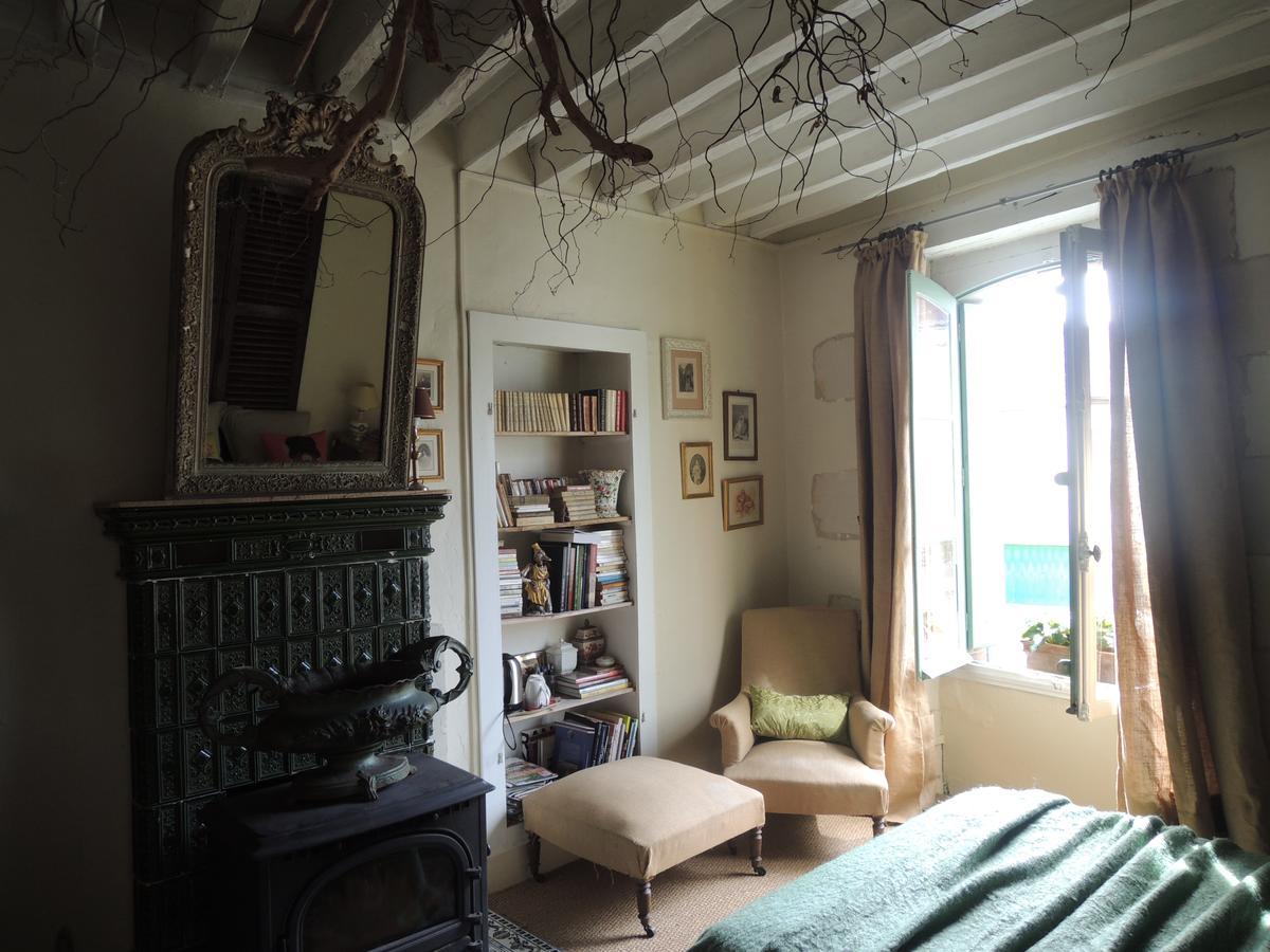 Maison D'Hotes "Les Volets Verts" Et Sa Brocante Ecueille Ngoại thất bức ảnh